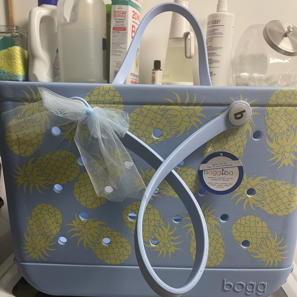 Large Pineapple Bogg bag